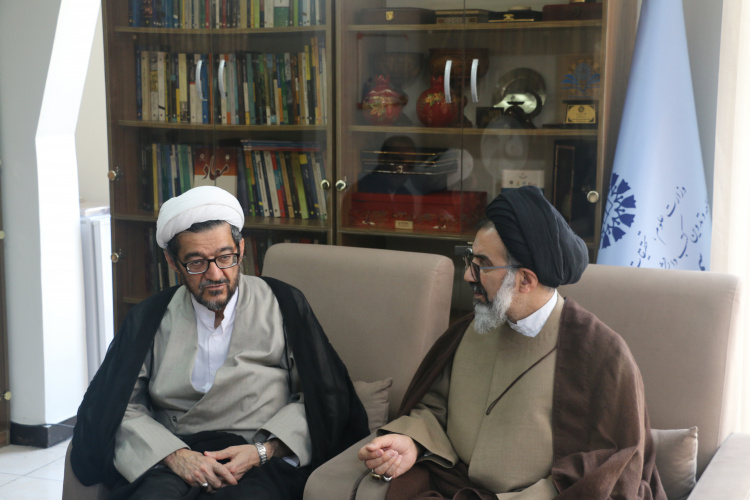 بازدید مدیرکل دفتر هماهنگی هیاتهای رسیدگی به تخلفات اداری کارکنان و انتظامی اعضای هیات علمی وزارت علوم، تحقیقات و فناوری از سازمان «سمت»